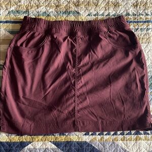 Prana Halle E-Waist Skort II, burgundy